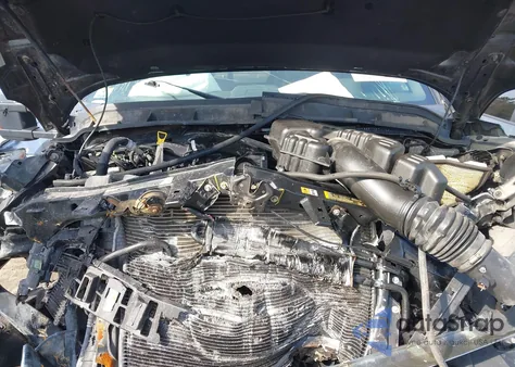 2015 Ford F-250 Lariat z USA, uszkodzony, nr VIN 1FT7X2B60FEA06447